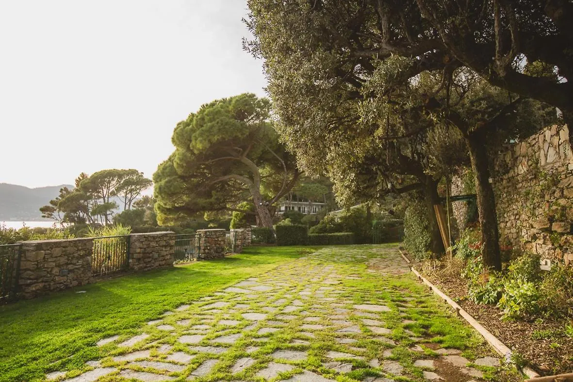 Bed & Breakfast Castello Canevaro Aparthotel Zoagli Italy