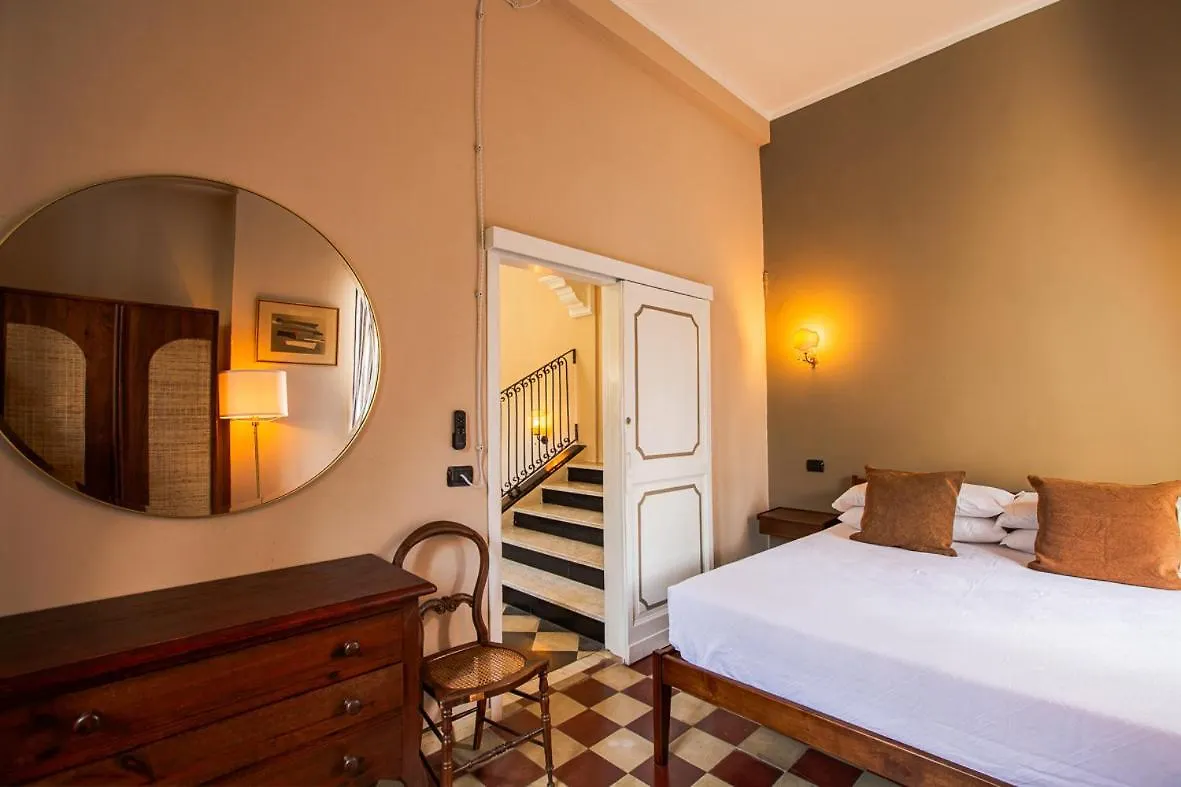 Castello Canevaro Aparthotel Zoagli