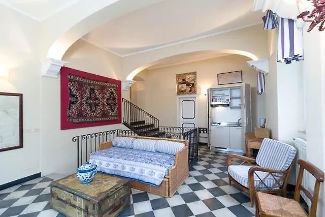 Castello Canevaro Aparthotel Zoagli 0*,