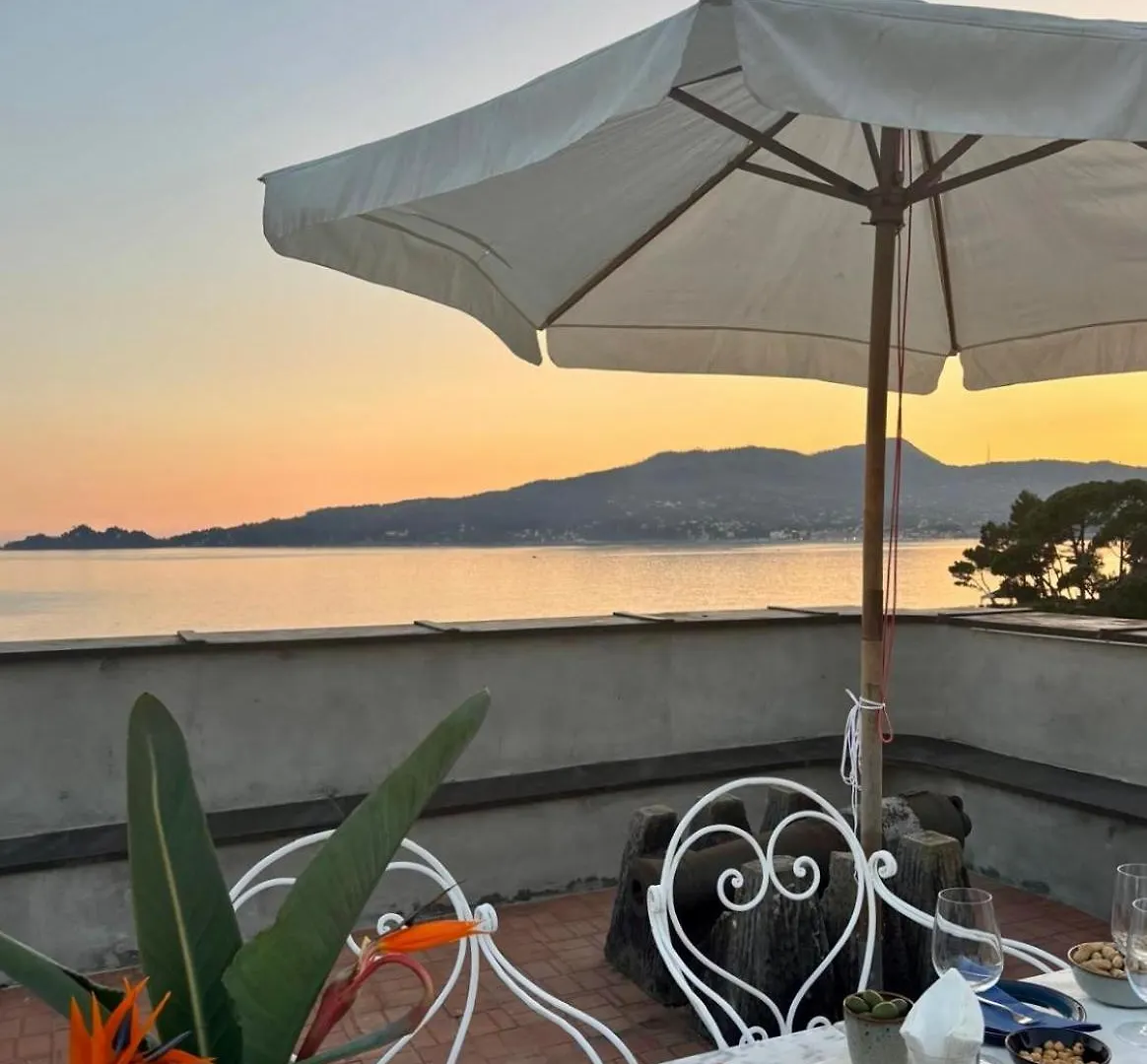 Castello Canevaro Aparthotel Zoagli 0*,  Italië